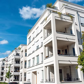 Le défi : garder le fil des projets malgré les déplacements